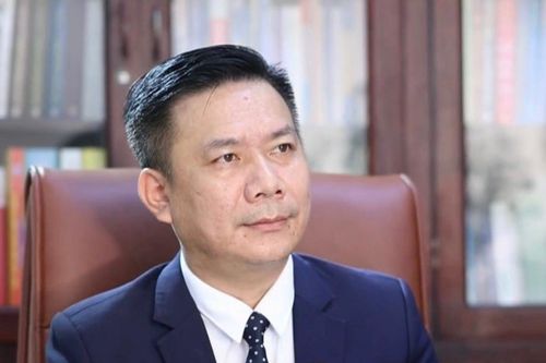 Luật sư nói gì về sự việc người nhà bệnh nhân hành hung nhân viên y tế?