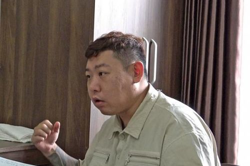 Công an Lâm Đồng bàn giao đối tượng truy nã quốc tế cho Bộ Công an