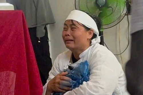 Gia đình ngư dân rơi xuống biển mất tích: Phát tang, lập bàn thờ sau nhiều ngày tìm kiếm