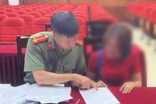 Xử phạt hai người đăng tin sai về nhà thuốc Long Châu
