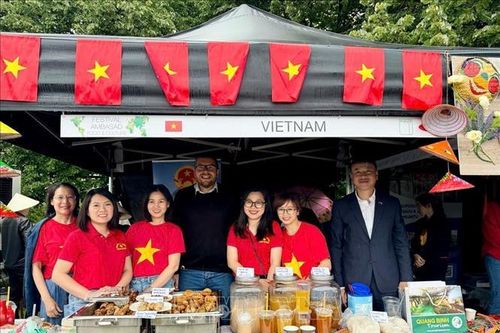 Tỏa sáng hương vị Việt tại Lễ hội văn hóa ẩm thực Praha 2025