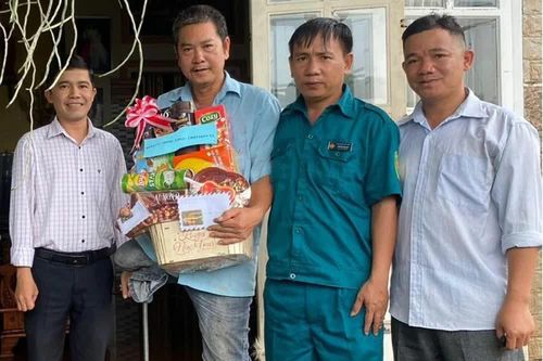 Sâu sát với công việc của địa phương