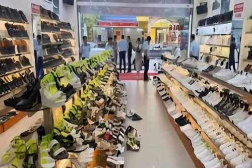 'Lật tẩy 'ông trùm' hàng hiệu nhái Tùng Moscow