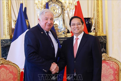 Thủ tướng Phạm Minh Chính hội kiến Chủ tịch Thượng viện Pháp Gérard Larcher