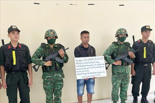 Bắt giữ nghi phạm giết người khi đang tìm cách bỏ trốn qua biên giới