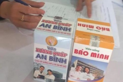 Xác minh thông tin nhóm người mặc áo blouse đến khám, bán thực phẩm chức năng ở xã miền núi Nghệ An