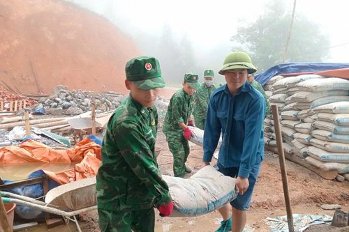 Lan tỏa tình quân dân qua phong trào xóa nhà tạm, nhà dột nát
