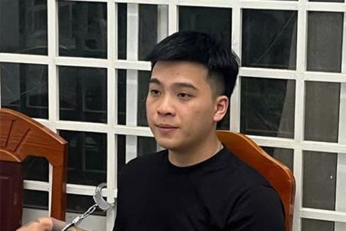 Thuê ô-tô đi 'cắm'