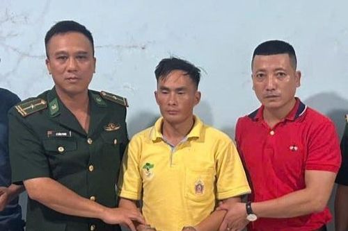 Bắt đối tượng truy nã khi nhập cảnh qua Cửa khẩu Cầu Treo