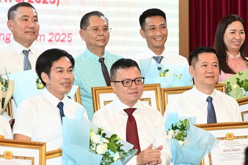Vinh danh 123 nhà báo tiêu biểu dịp 100 năm Báo chí Cách mạng Việt Nam