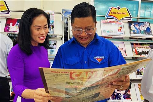 Bài báo là tờ hịch cách mạng
