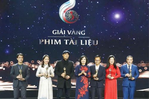 Gắn bó với nghề, hành trình sáng tạo và lan tỏa yêu thương