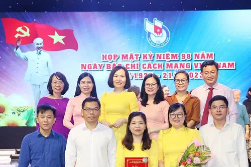 Nghĩ về nghề báo