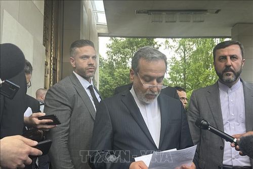 Tehran loại trừ giải pháp ngoại giao sau vụ tấn công của Mỹ - Ngoại trưởng Iran tham vấn Tổng thống Nga