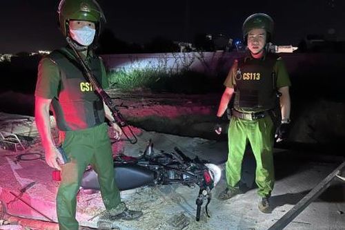 Cảnh sát 113 Đà Nẵng nổ súng chỉ thiên, truy đuổi nhóm thanh niên mang hung khí gây rối lúc rạng sáng