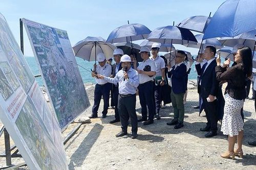 70 nhà đầu tư tìm hiểu sự kết nối giữa cảng Liên Chiểu với FTZ Đà Nẵng