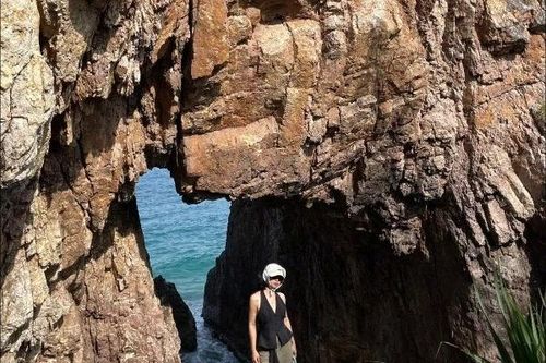Mũi Vi Rồng tuyệt cảnh biển hút khách du lịch khám phá