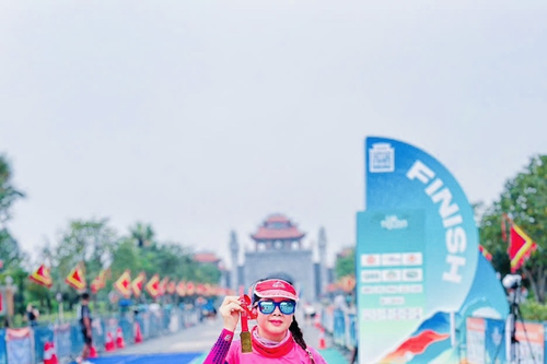 Nhà báo chinh phục mọi đường chạy marathon