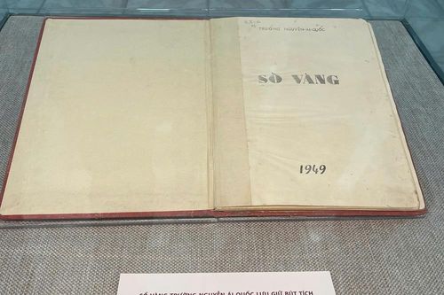 Xây dựng hồ sơ đề nghị công nhận Sổ vàng trường Nguyễn Ái Quốc là Bảo vật quốc gia