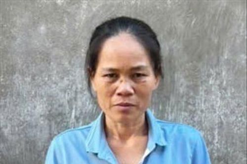 Khởi tố đối tượng chữa bệnh bằng thuốc từ lá cây rừng gây chết người