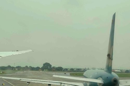 Hé lộ nguyên nhân khiến hai máy bay của Vietnam Airlines va chạm làm rách cánh Boeing 787
