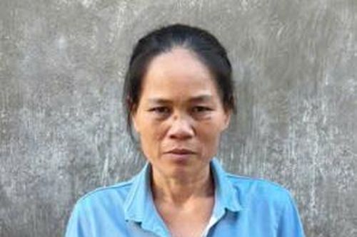 Bắt tạm giam đối tượng chữa bệnh bằng thuốc từ lá cây rừng gây chết người