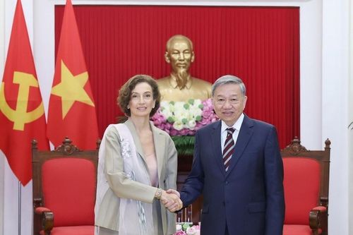 Tổng Bí thư Tô Lâm tiếp Tổng giám đốc UNESCO