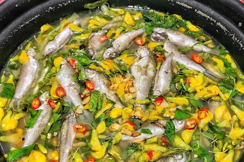Cách làm lẩu cá linh bông điên điển thơm ngon