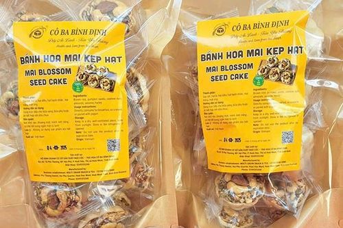 Bánh hoa mai kẹp hạt