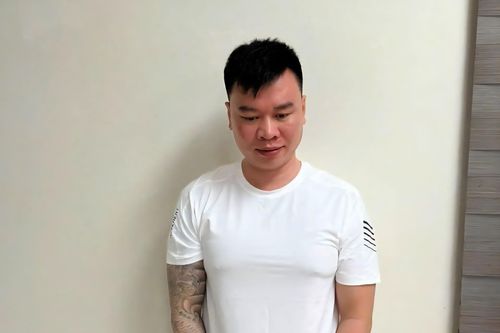 Bắt giam Thu 'vệ sĩ' cùng đồng bọn buôn bán hàng cấm ở Thanh Hóa