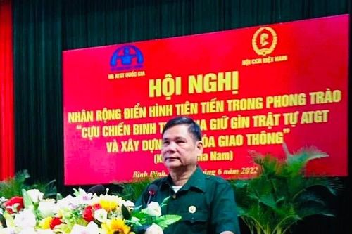 Cán bộ cựu chiến binh gương mẫu trong học tập và làm theo gương Bác