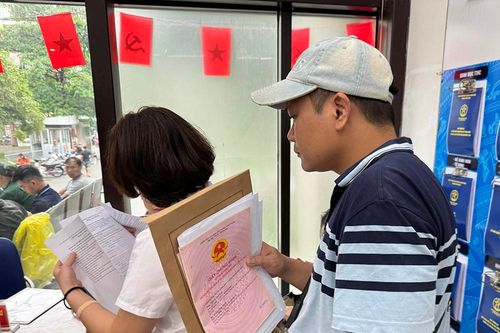 Ngày đầu cấp xã, phường được quyền cấp 'sổ đỏ': Bất ngờ tốc độ xử lý hồ sơ