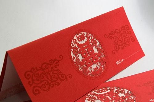 Những tấm thiệp hồng