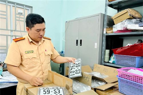 Người dân được lựa chọn đăng ký xe tại Phòng Cảnh sát giao thông hoặc Công an cấp xã