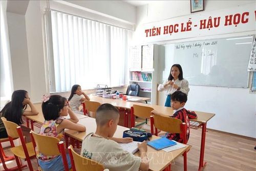 Tôn vinh tiếng Việt: Gieo mầm yêu tiếng mẹ đẻ