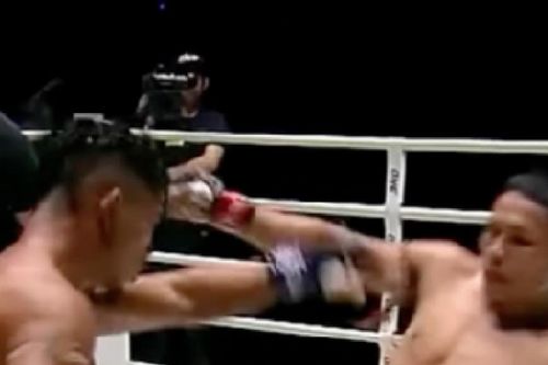 Võ sĩ muay Thái tung cú đấm 'trời giáng' hạ knock-out đối thủ