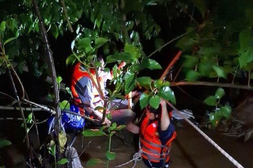 Đà Nẵng cứu kịp thời người đàn ông bị cuốn trôi khi băng qua vùng nước chảy xiết