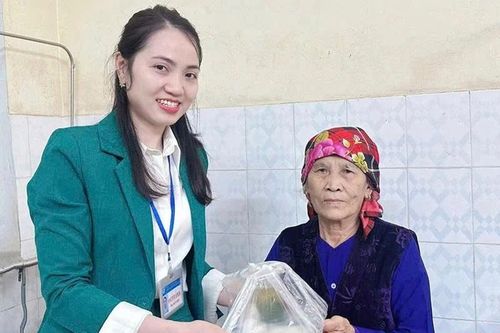 Những suất cơm miễn phí ấm lòng bệnh nhân