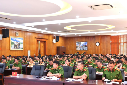 Công an TP Hà Nội tiếp tục tổ chức tập huấn nghiệp vụ đăng ký xe cho Công an cấp xã