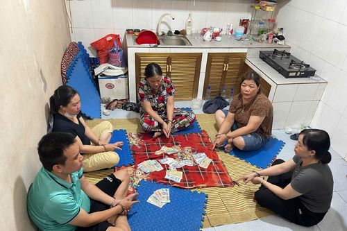 Bắt quả tang 5 đối tượng đánh bạc dưới hình thức chơi 'lốc'