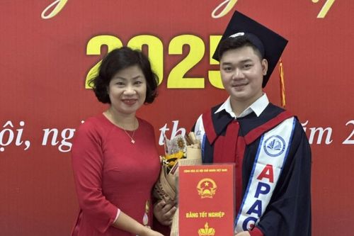 Gương sáng sinh viên Học viện Hành chính và Quản trị công