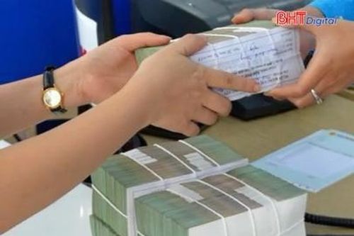 Ngân hàng có thể bị phạt 500 triệu đồng nếu ép khách mua bảo hiểm