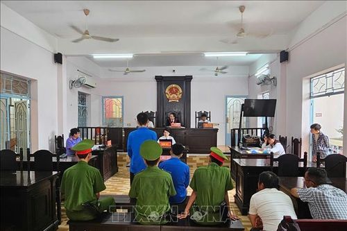 Bản án nghiêm khắc cho hai đối tượng rủ nhau bán ma túy