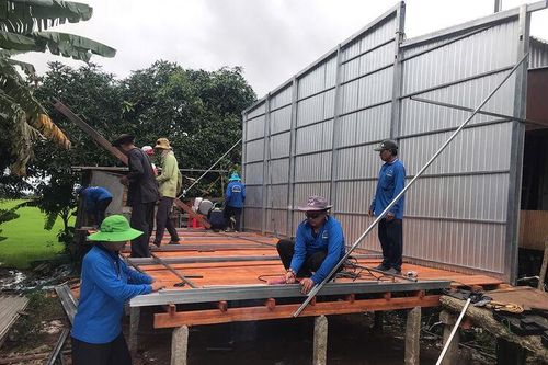 Tấm lòng của những người dựng mái ấm