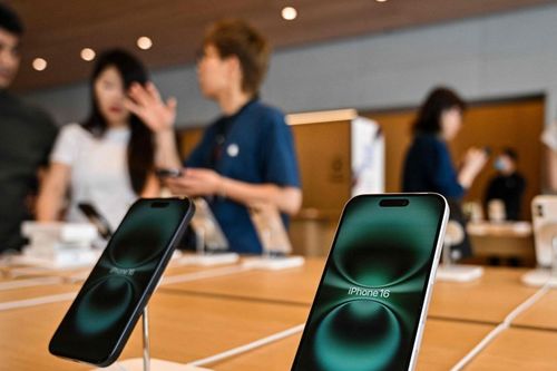 Thị trường smartphone toàn cầu tăng trưởng chậm trong quý 2/2025