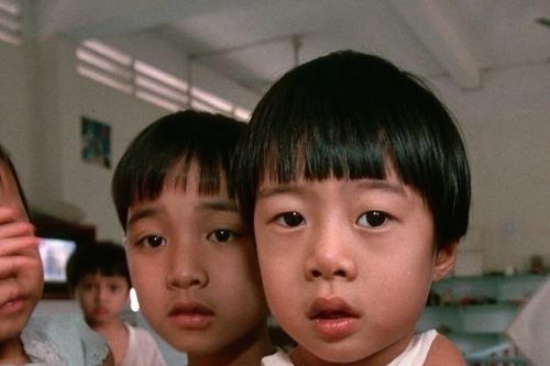 Chuyện bất ngờ sau bức ảnh 'cậu bé da cam' gây bão mạng xã hội