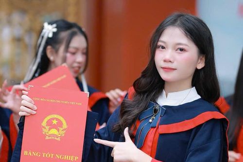 Á khoa toàn quốc khối C00 ước mơ làm cô giáo