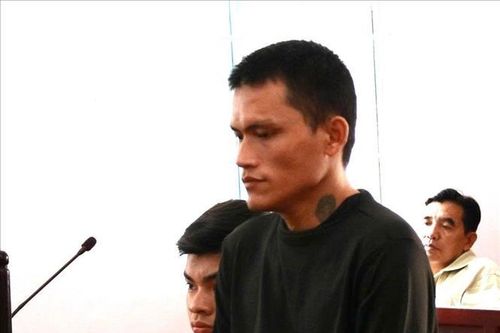 Bản án nghiêm khắc cho kẻ côn đồ vô cớ đâm người, đốt xe