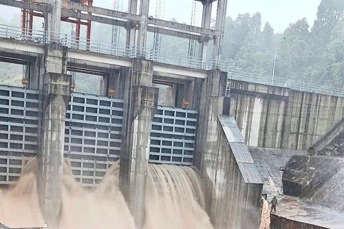 Nghệ An: Tăng lưu lượng xả hồ chứa thủy điện Châu Thôn (xã Mường Quàng) từ 18h ngày 22/7