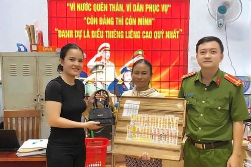Hành động đẹp giữa đời thường của người phụ nữ bán vé số